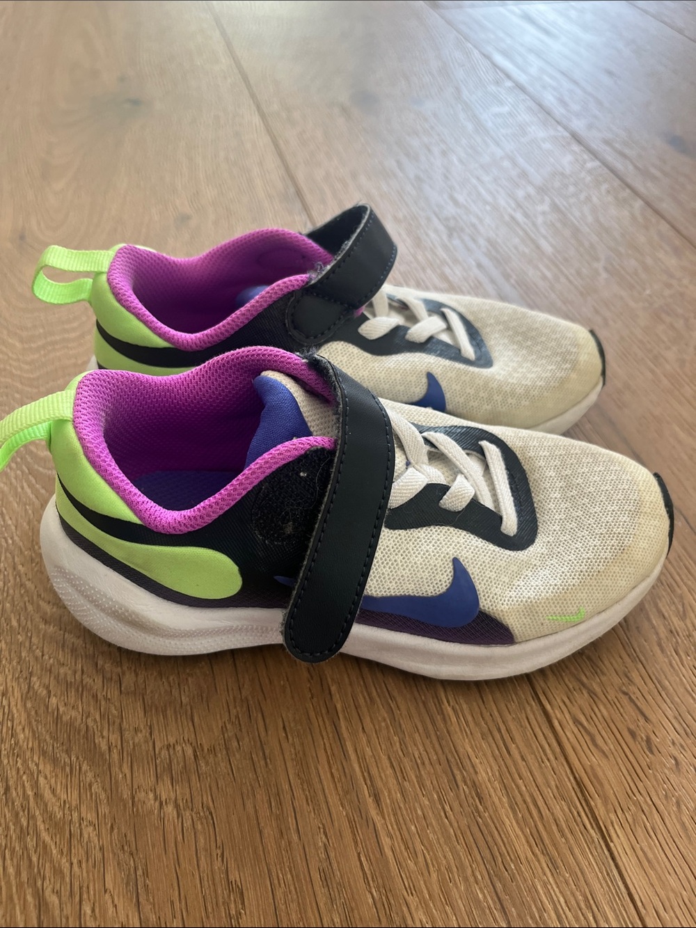 Size 10 girls Nike